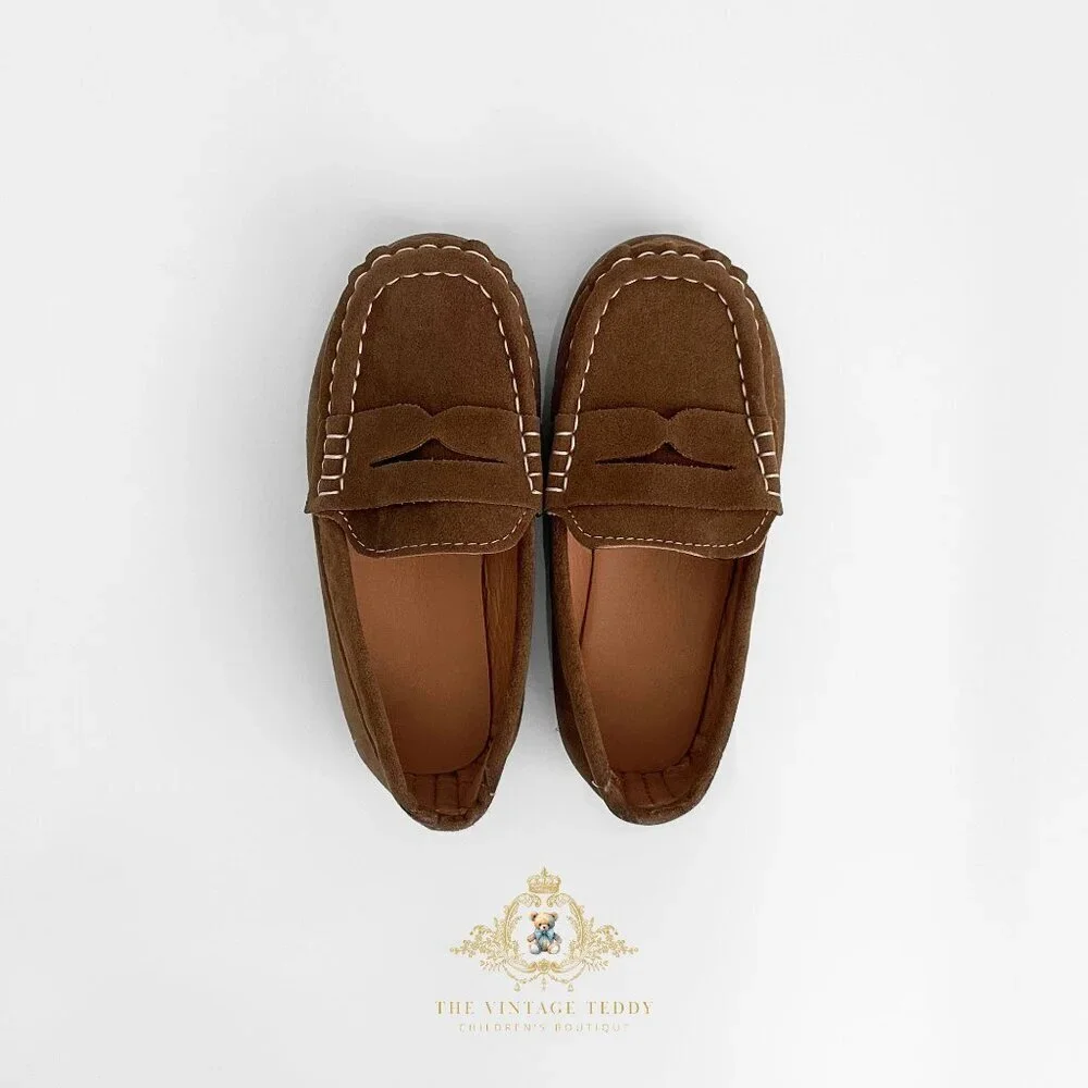 NWT Handsome Boys Vintage Style Classic Loafers Cute Children's Shoes Camel 6.5